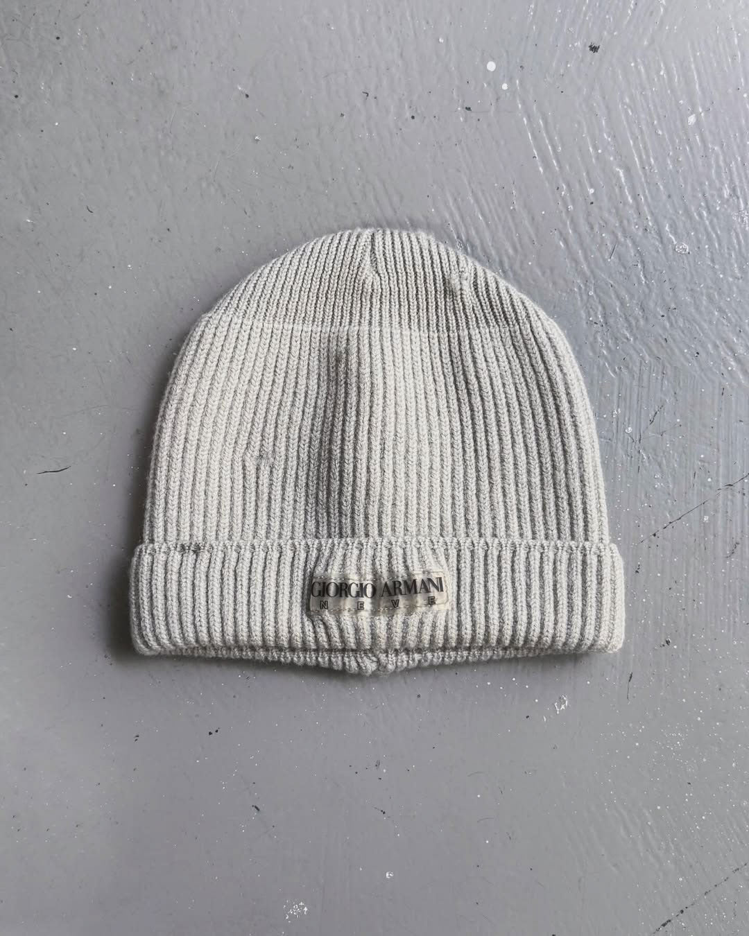 1990s-giorgio-armani-neve-beanie
