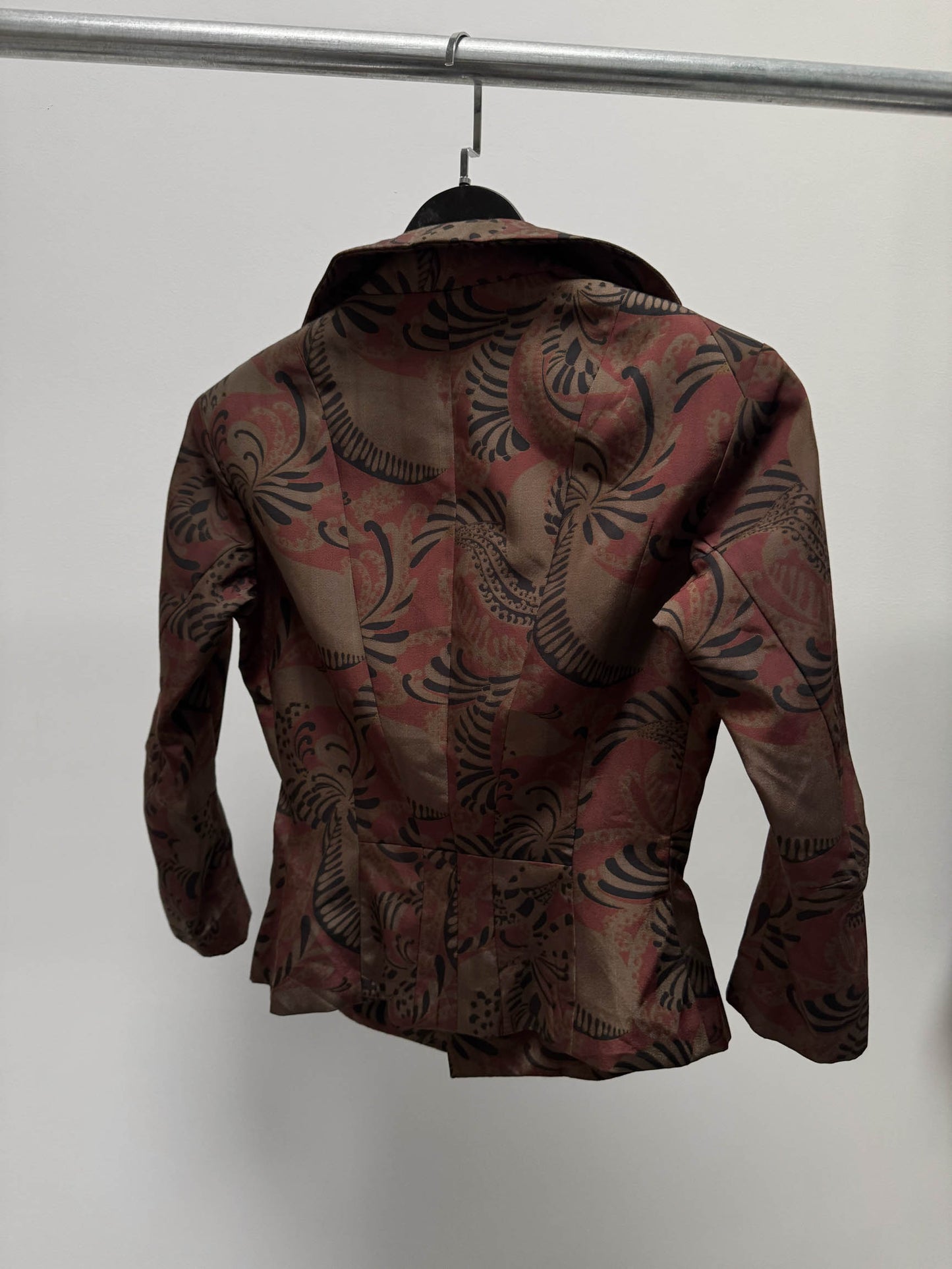 SS96 RUNWAY COMME DES GARCONS by JUNYA WATANABE JACKET back details