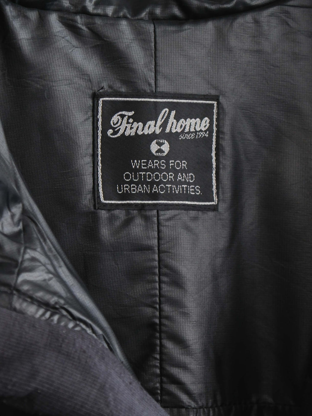 1990s FINAL HOME BLACK PUFFER JACKET