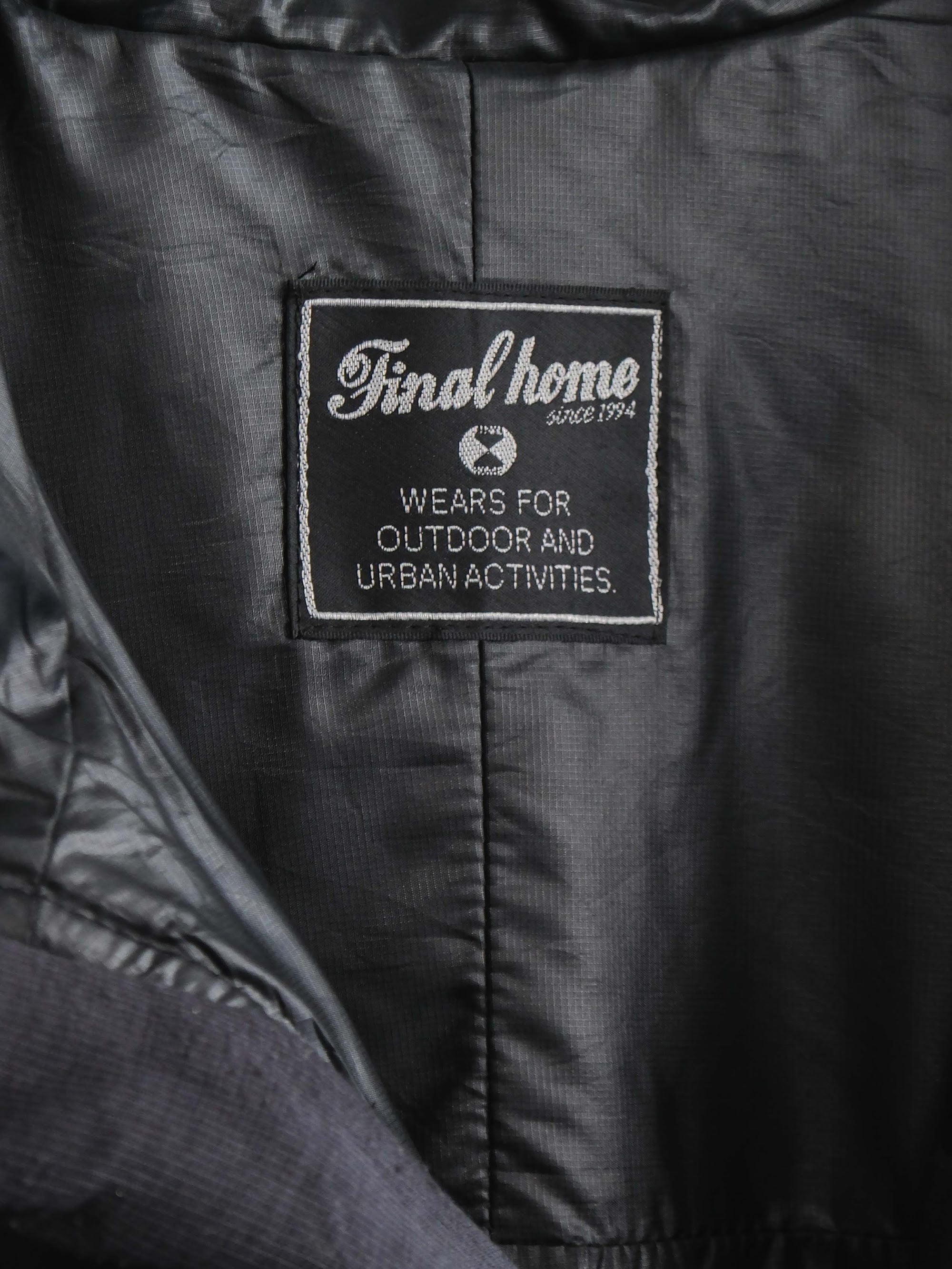 1990s FINAL HOME BLACK PUFFER JACKET