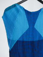 1990s ISSEY MIYAKE PLEATS BLUE MAIN LINE TANK TOP