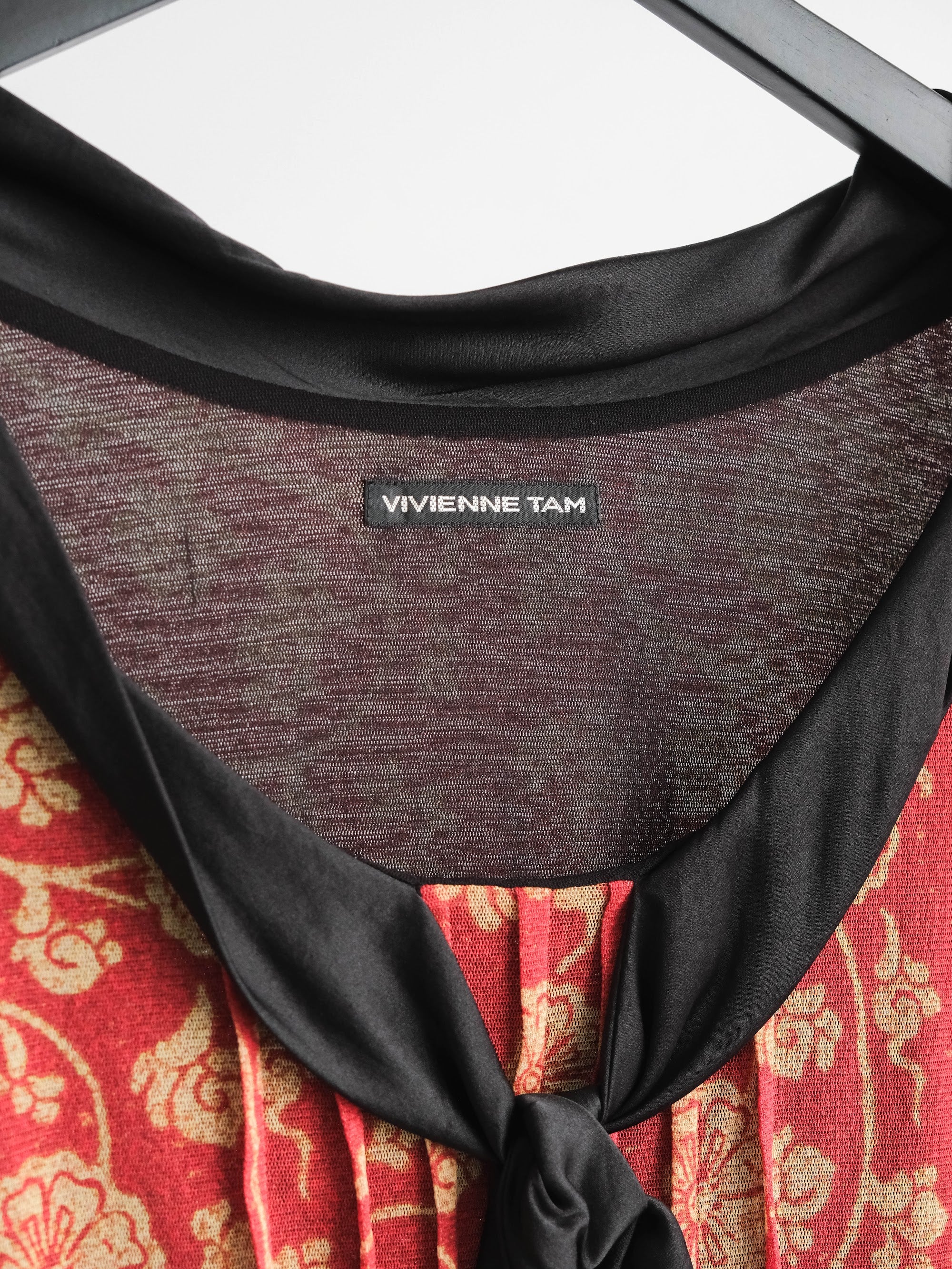 1990s VIVIENNE TAM FLORAL RED PLEATS CHEST SS SHIRT
