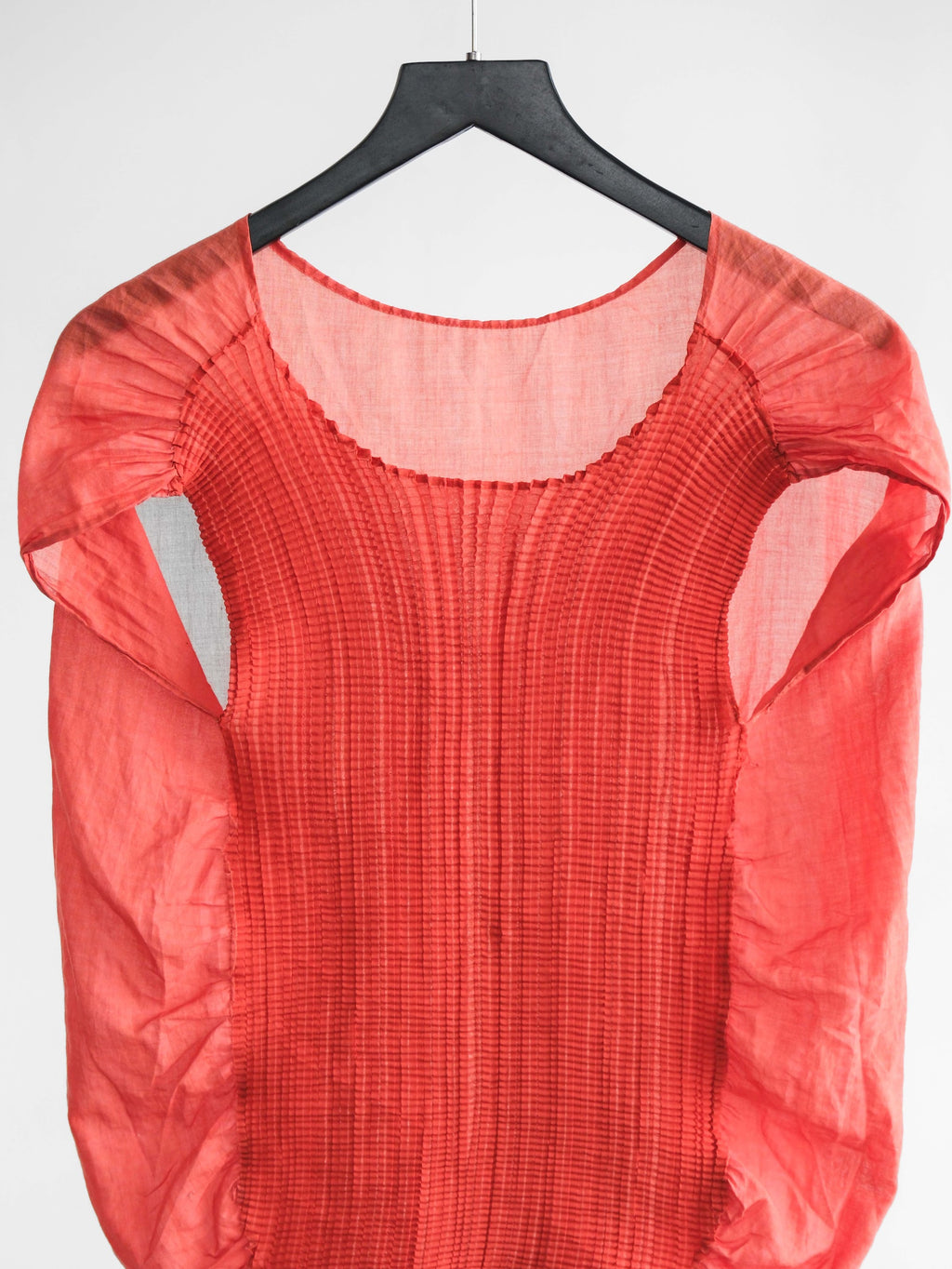 2000s ISSEY MIYAKE PLEATS ORANGE ME T-SHIRT