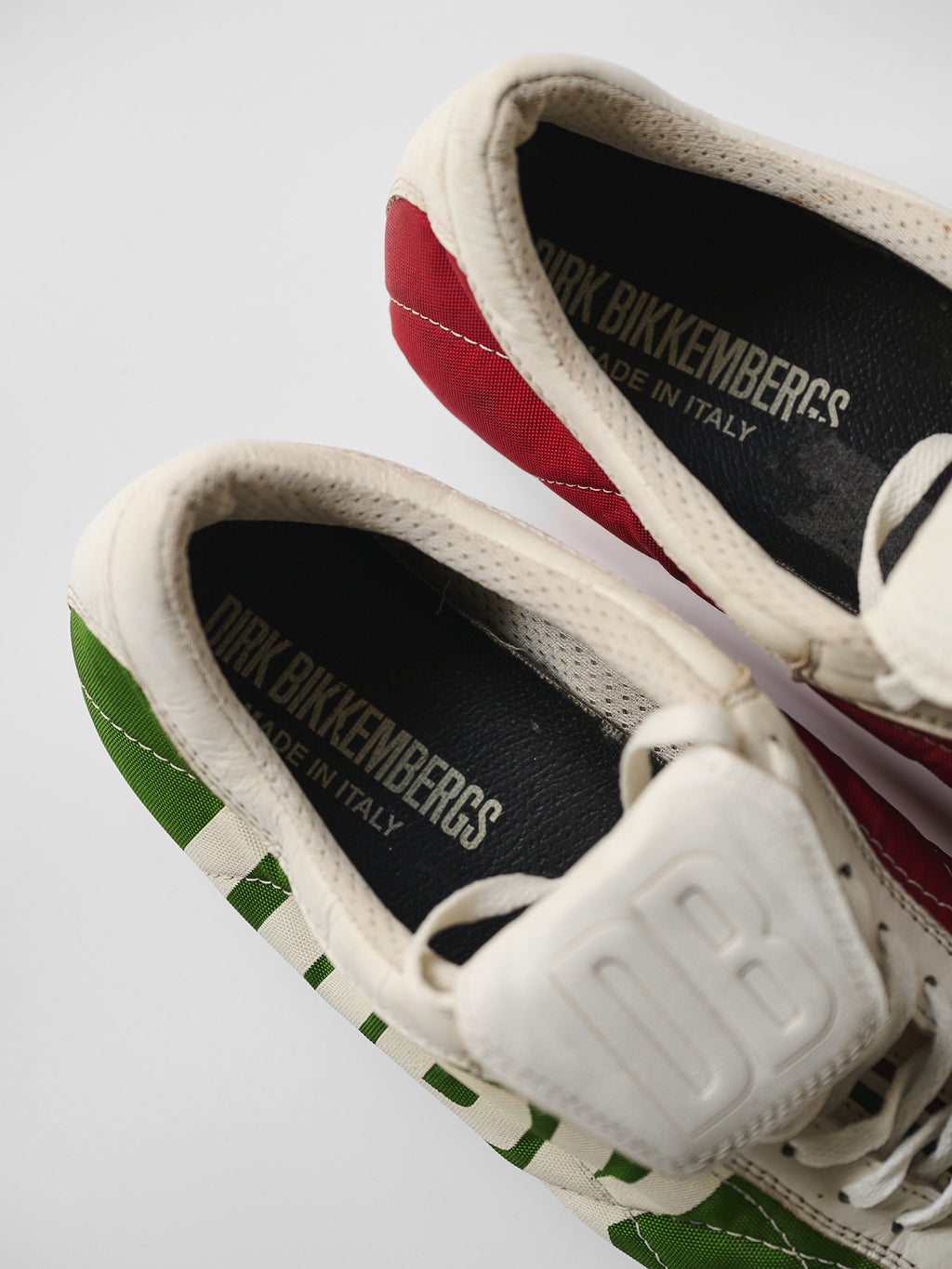 2000s VINTAGE WHITE DIRK BIKKEMBERGS SOCCER SHOES