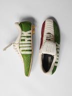 2000s VINTAGE WHITE DIRK BIKKEMBERGS SOCCER SHOES