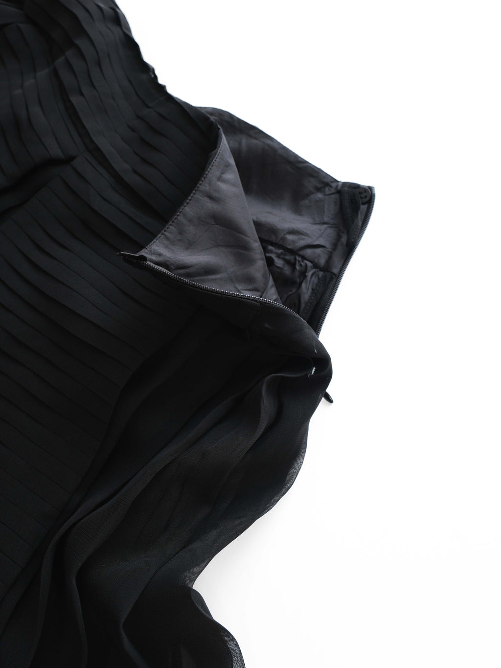 2003 EMPORIO ARMANI PLEATED BLACK SKIRT