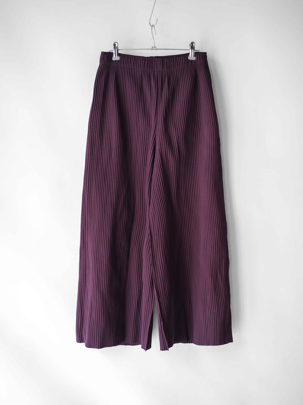 2022 ISSEY MIYAKE ME PLEATED BURGUNDY BAGGY PANTS