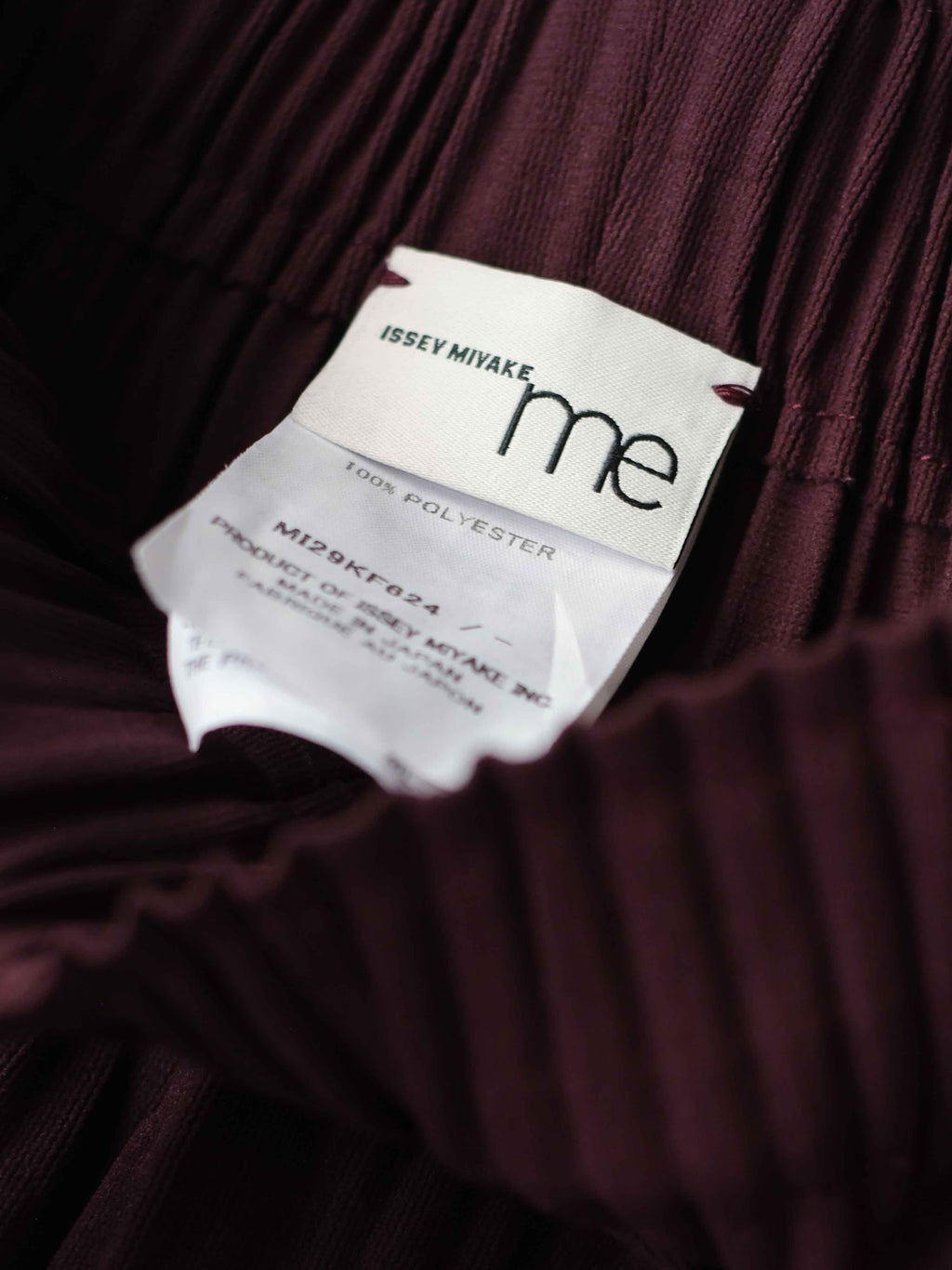 2022 ISSEY MIYAKE ME PLEATED BURGUNDY BAGGY PANTS