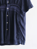 AD2002 CDG EMBROIDERED NAVY TRICOT SS SHIRT
