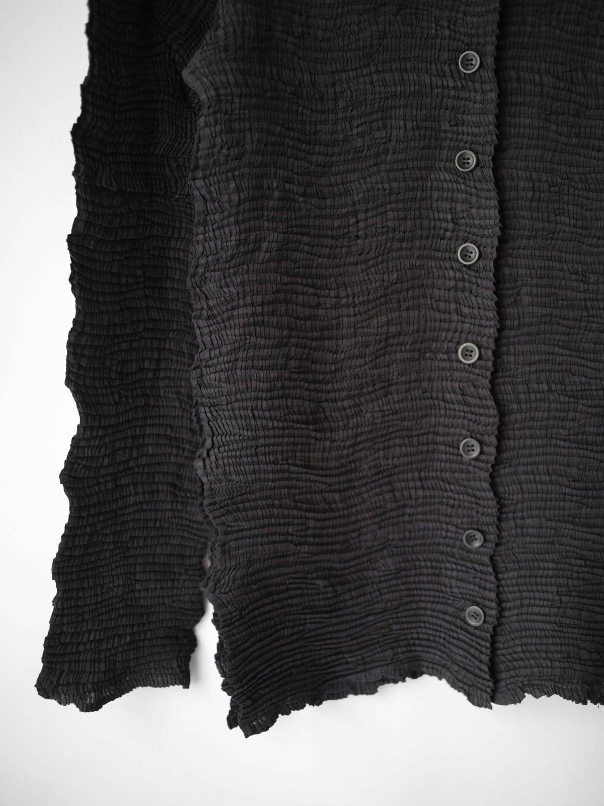 AW1998 ISSEY MIYAKE CRUSHED PLEATS BLACK MAILINE LS SHIRT