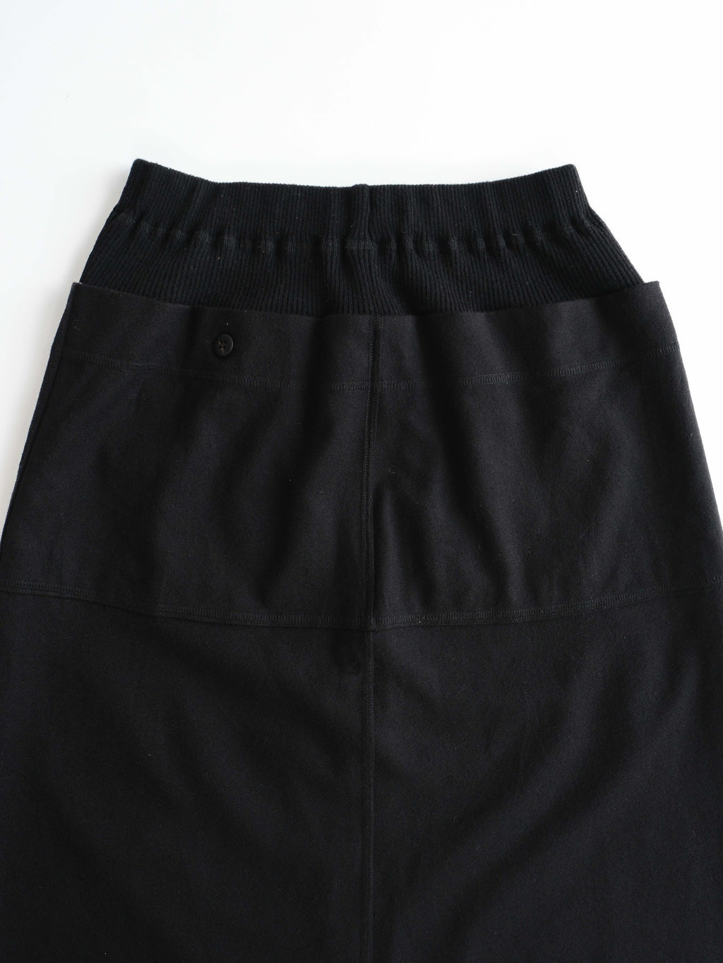 AW2003 ISSEY MIYAKE PLANTATION BLACK SKIRT