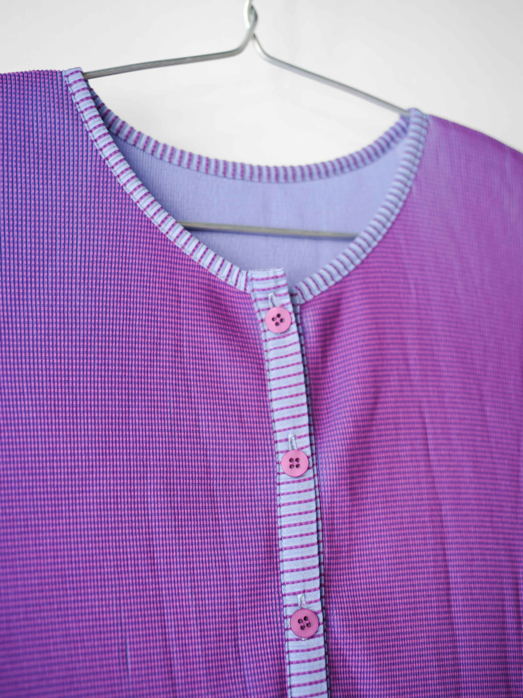 AW2014 ISSEY MIYAKE PLEATSPLEASE PLEATED PURPLE GRADIENT SS SHIRT