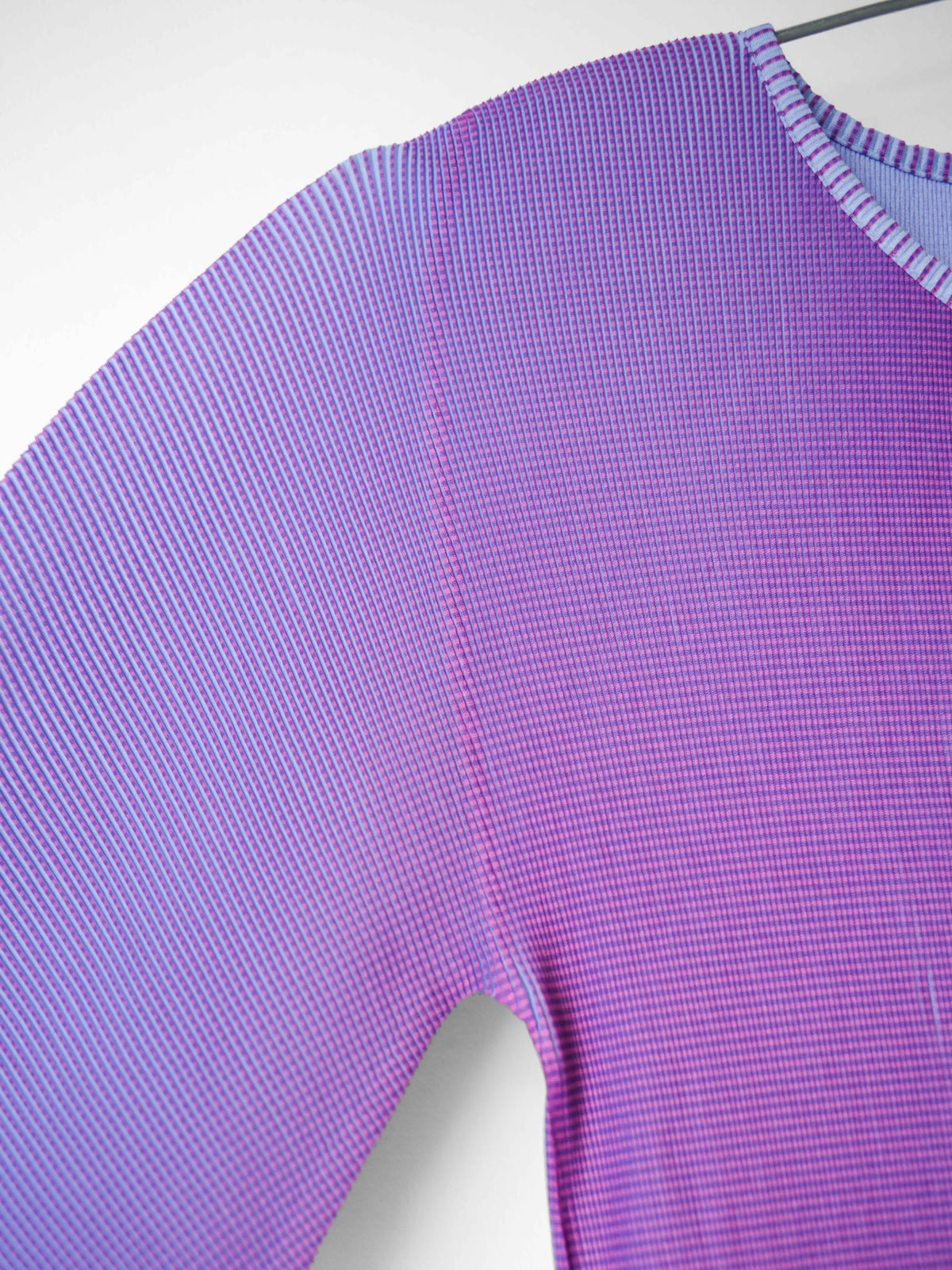 AW2014 ISSEY MIYAKE PLEATSPLEASE PLEATED PURPLE GRADIENT SS SHIRT