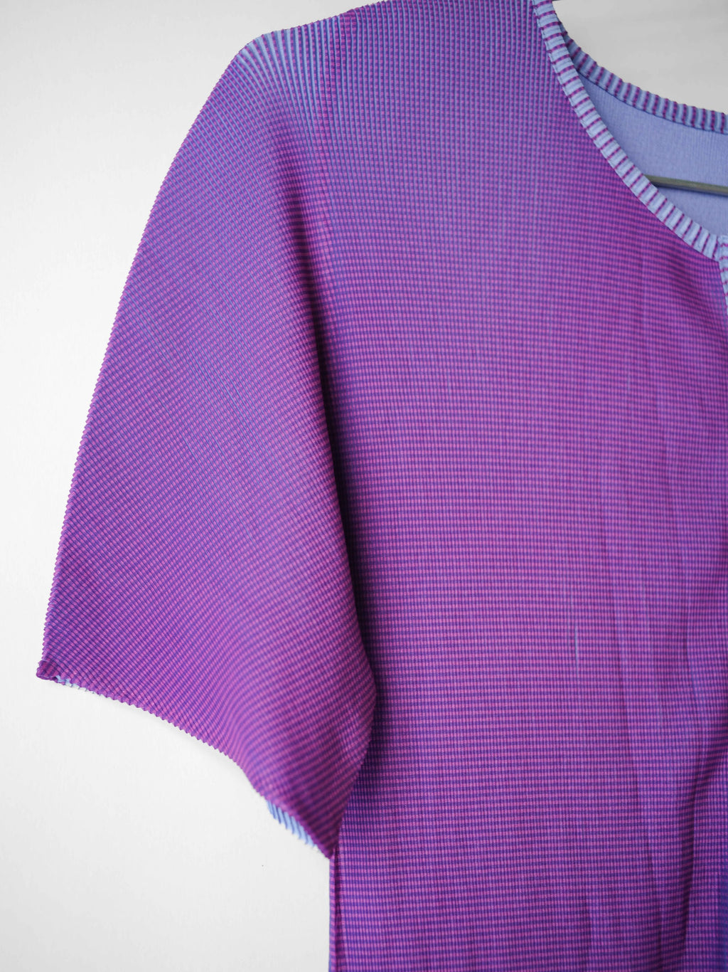 AW2014 ISSEY MIYAKE PLEATSPLEASE PLEATED PURPLE GRADIENT SS SHIRT
