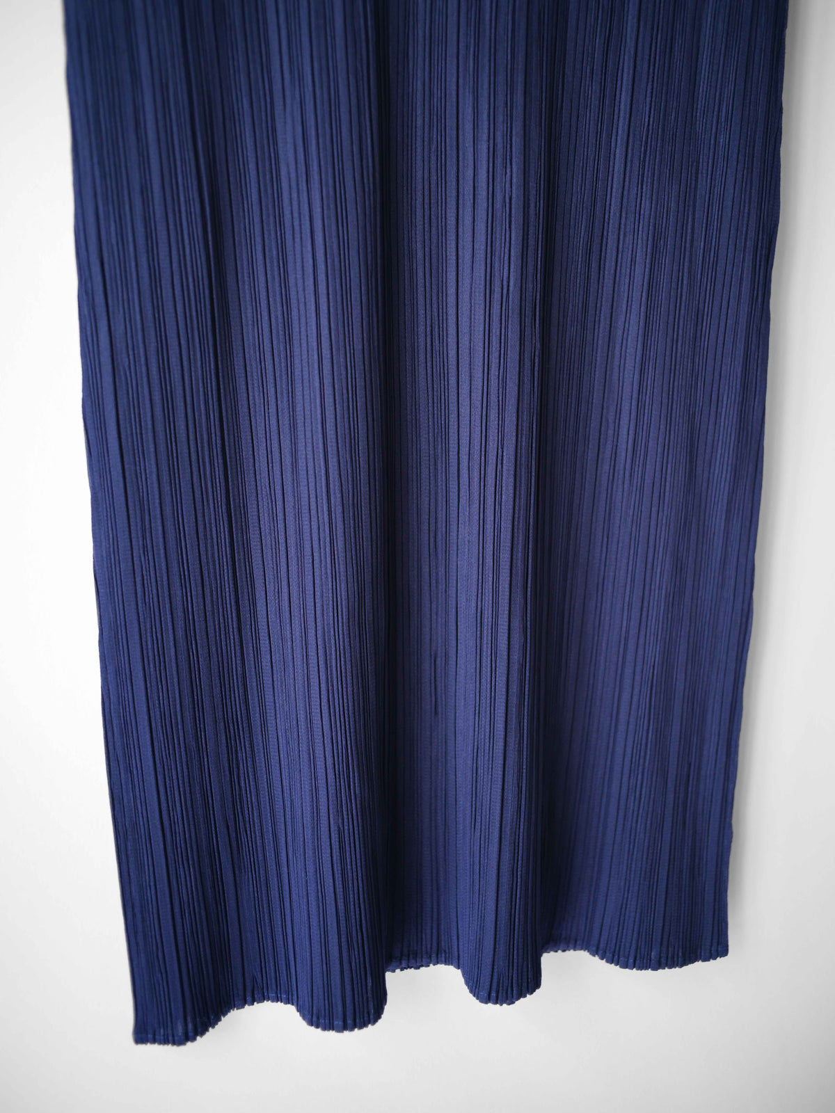 AW2018 ISSEY MIYAKE PLEATSPLEASE PLEATED NAVY DRESS