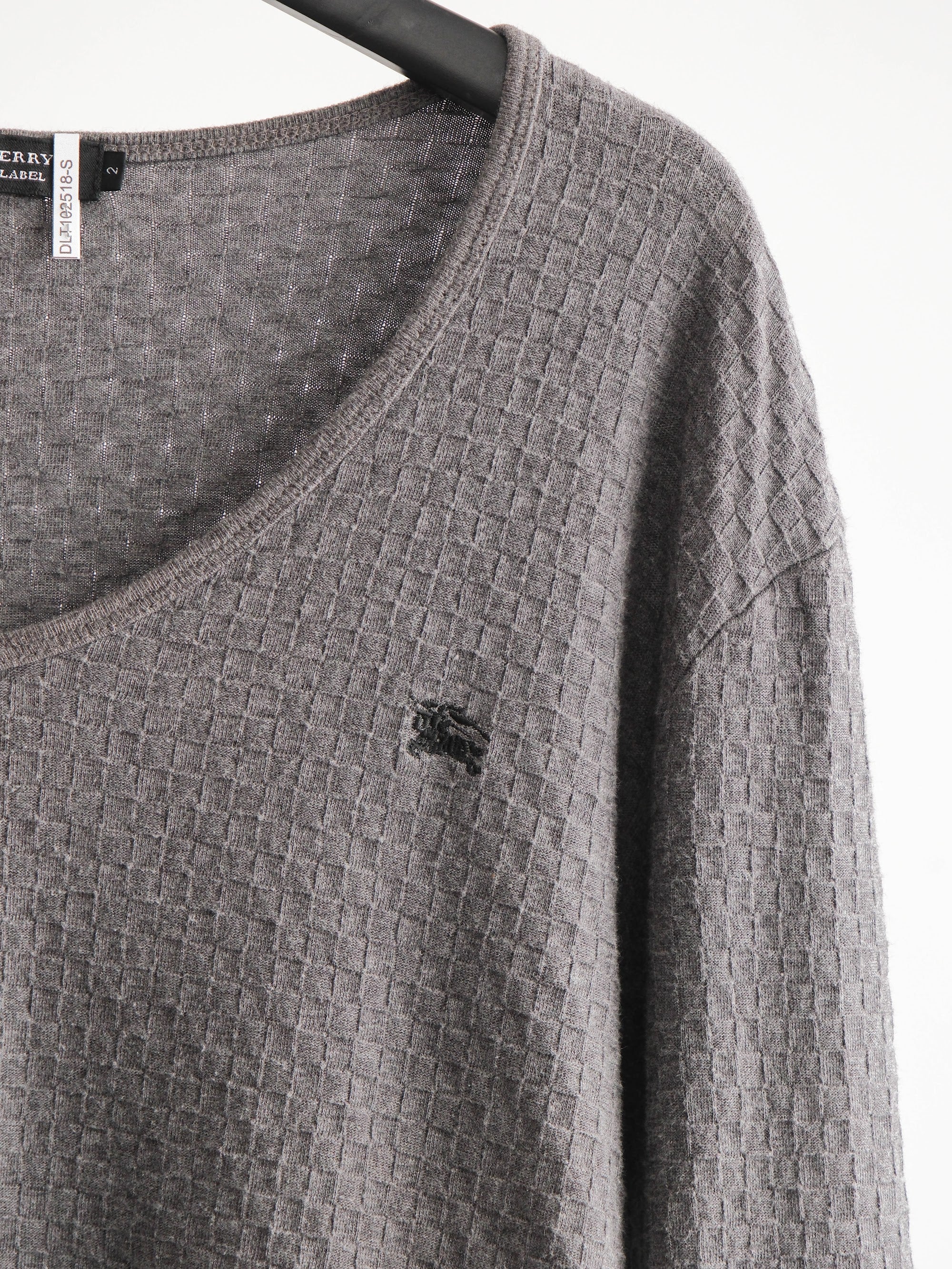 BURBERRY CROCHET / KNIT GREY BLACK LABEL LS T-SHIRT