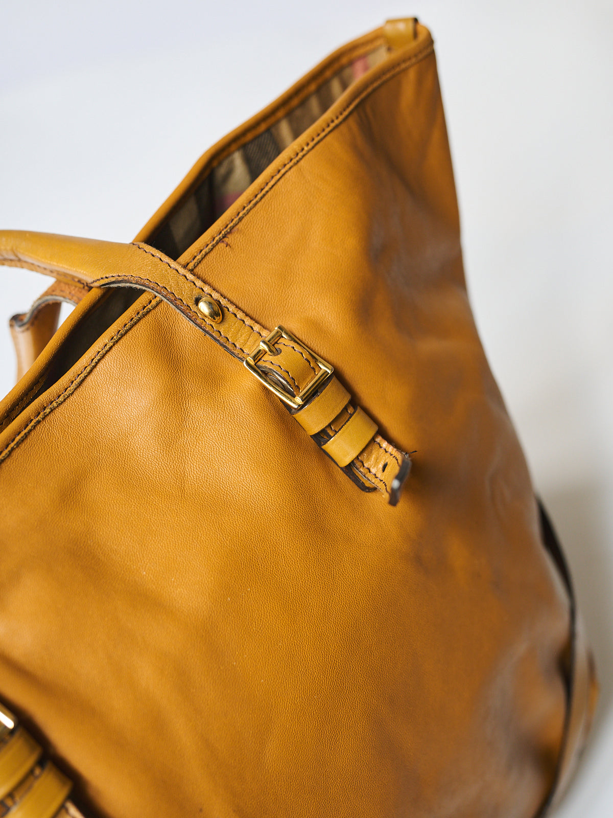 BURBERRY ORANGE LEATHER TOTE BAG