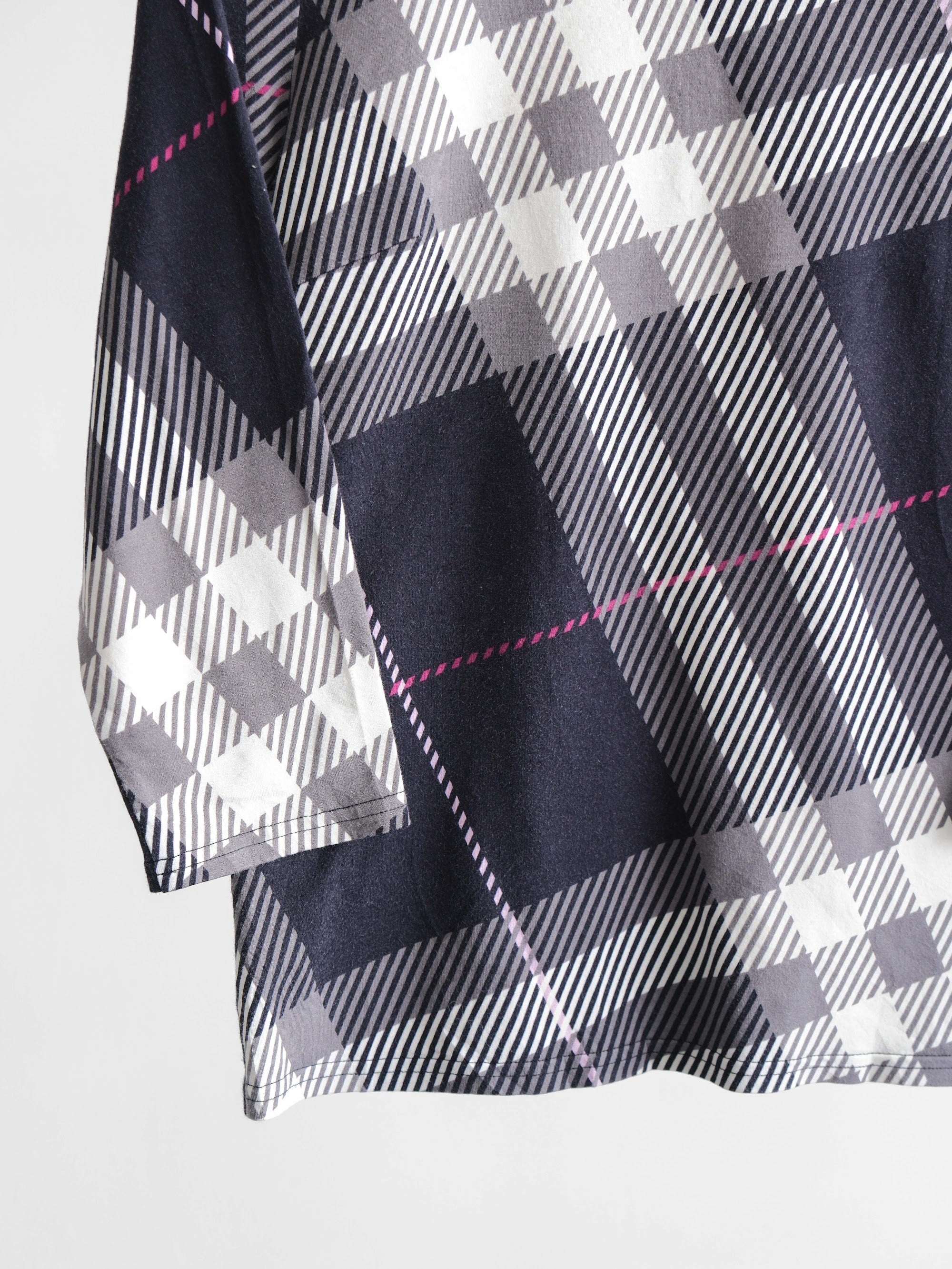 BURBERRY WHITE " LONDON " NOVA CHECK LS T-SHIRT