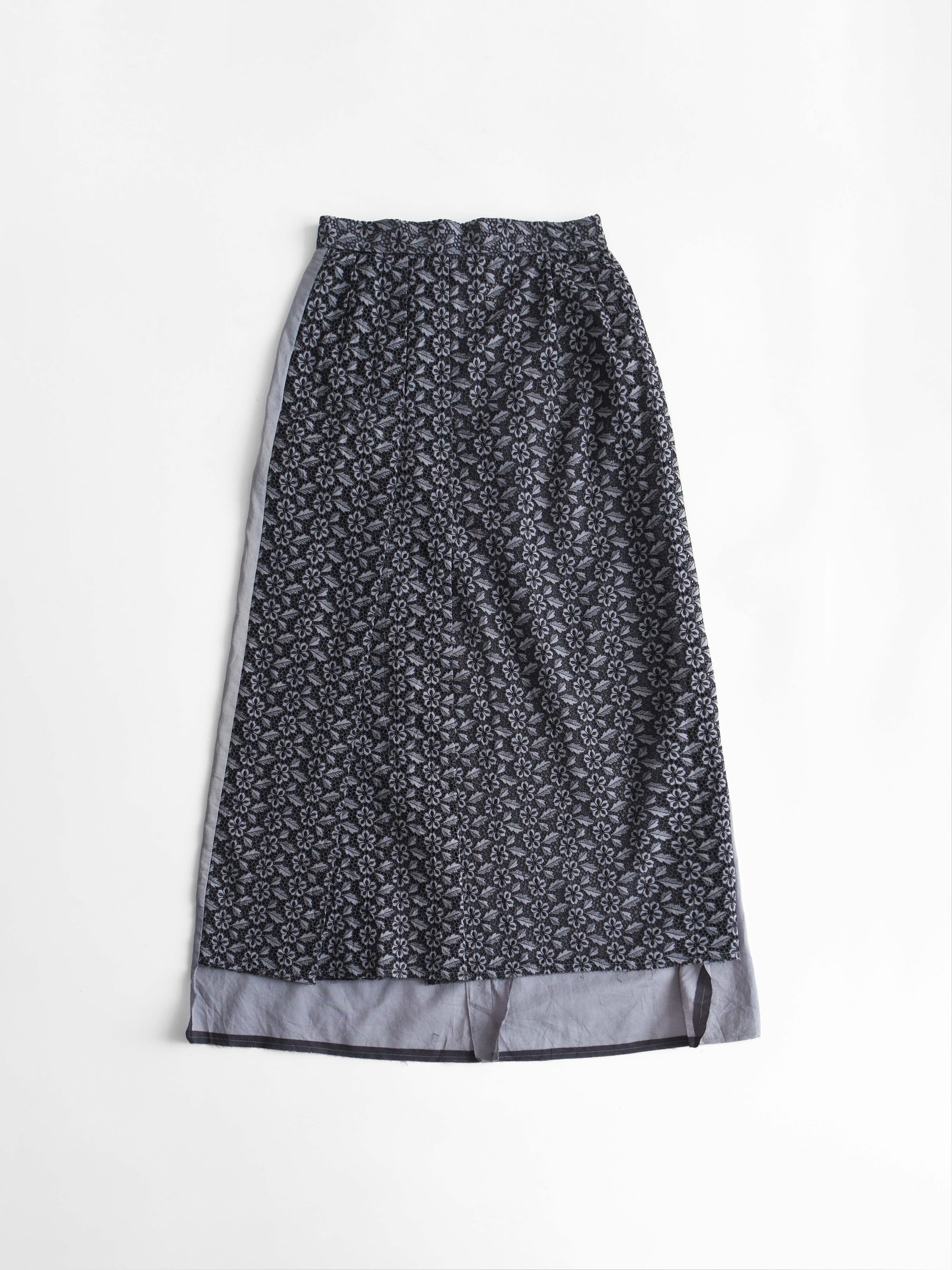 CDG LACE GREY MAIN LINE/ EYELET SKIRT