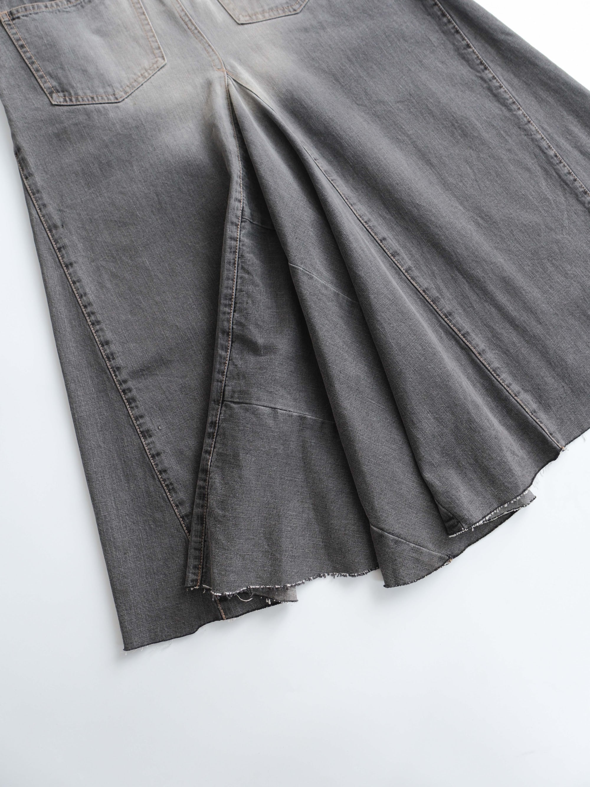DKNY DENIM GREY SKIRT