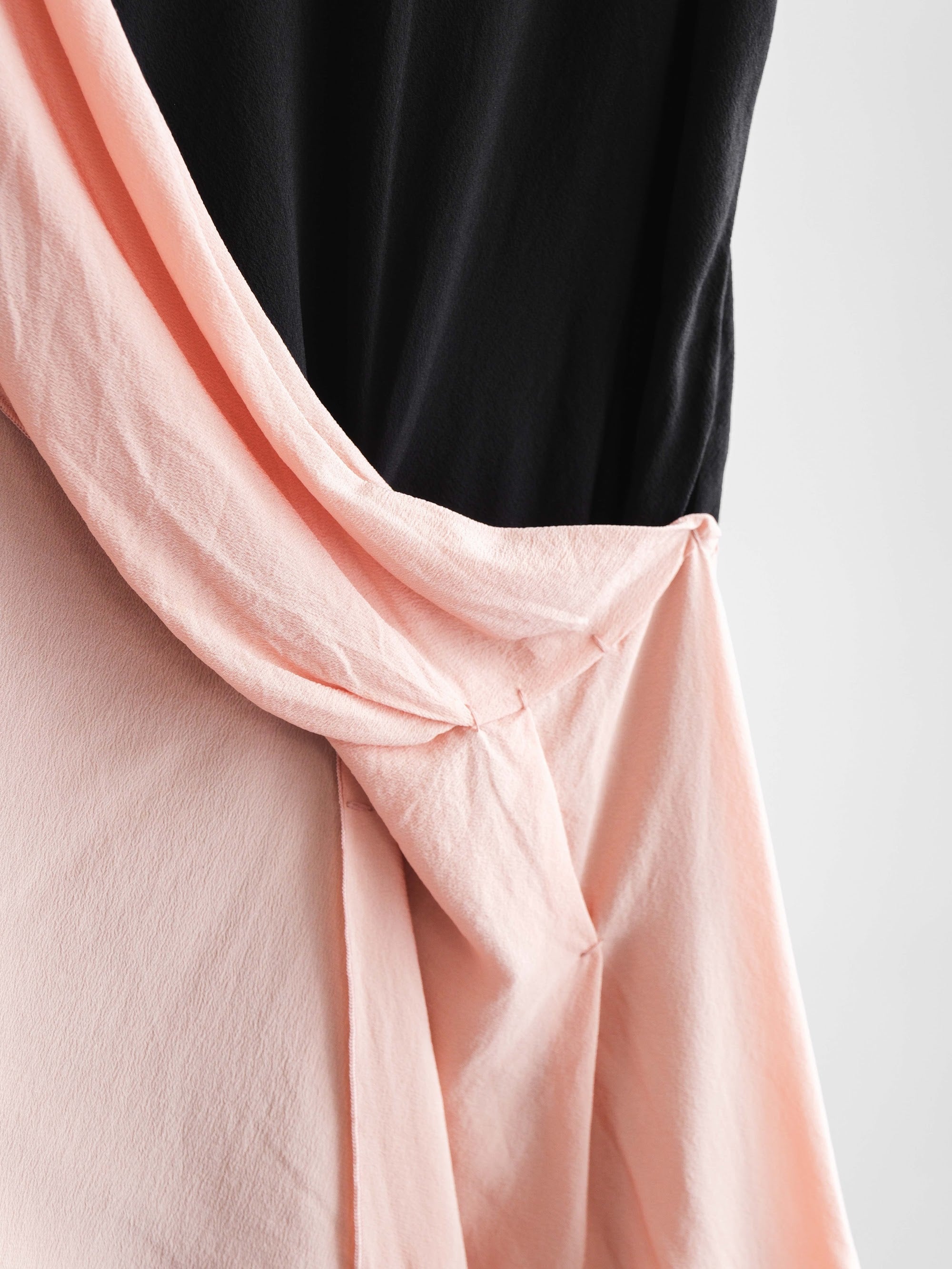 FW2006 MIU MIU BLACK /PINK SILK LAYER TANK TOP