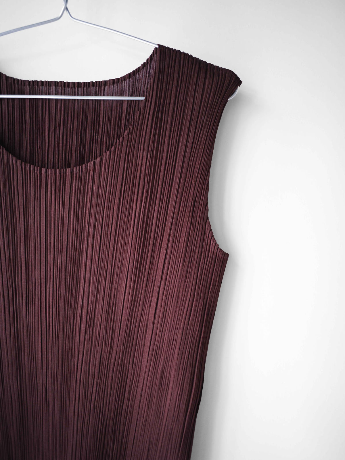 FW2008 ISSEY MIYAKE PLEATSPLEASE PLEATED BROWN TANK TOP