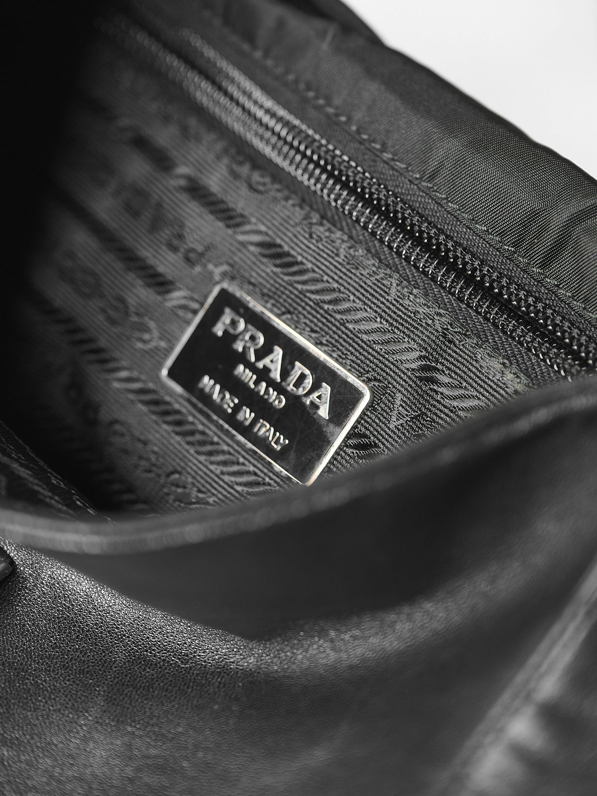 PRADA BLACK LEATHER MESSENGER BAG