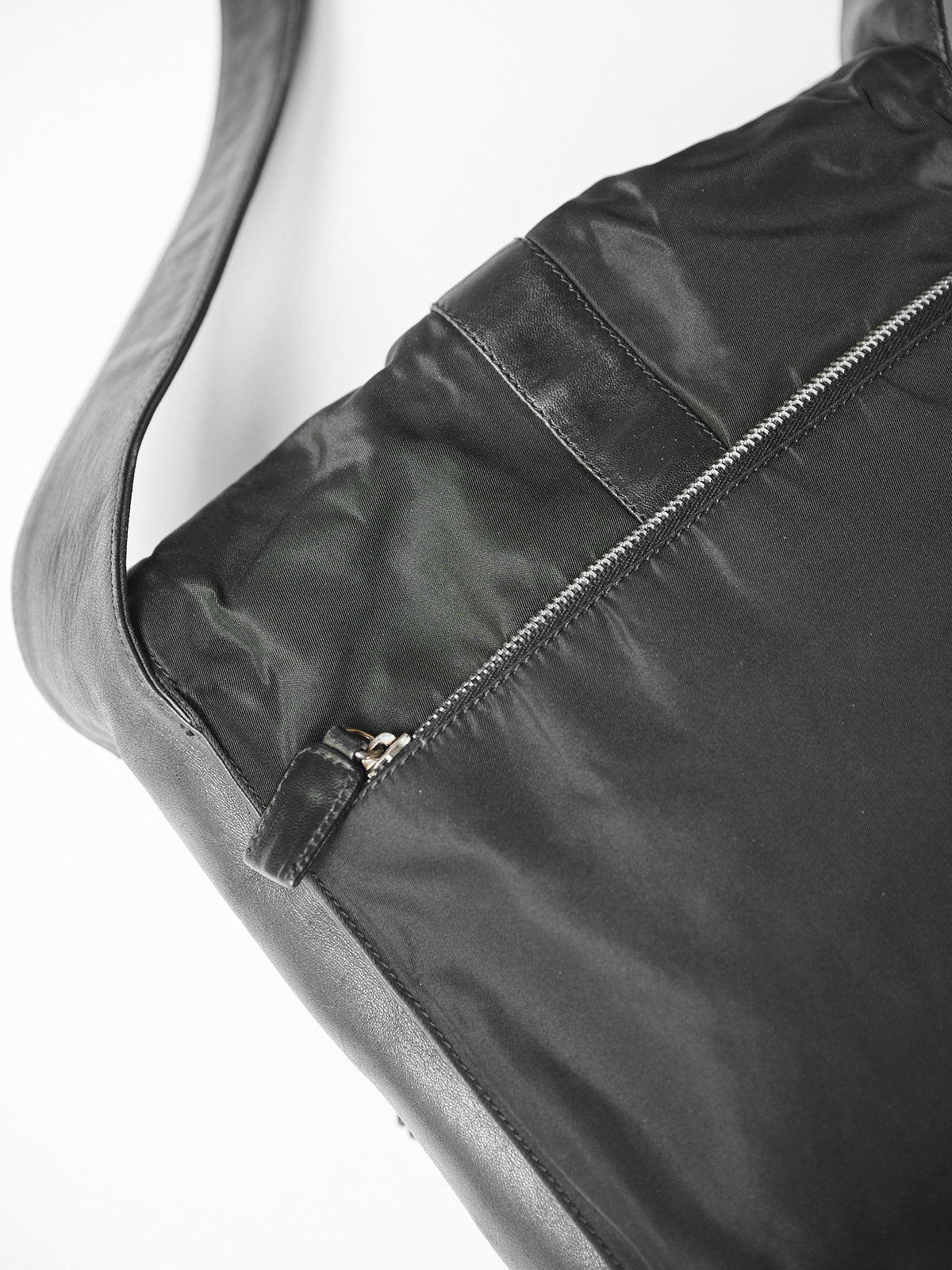 PRADA BLACK LEATHER MESSENGER BAG