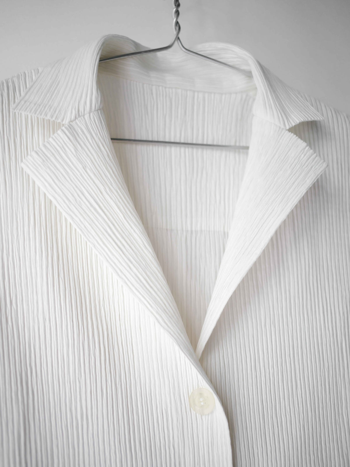 SS2001 ISSEY MIYAKE PLEATED WHITE MAINLINE LS SHIRT