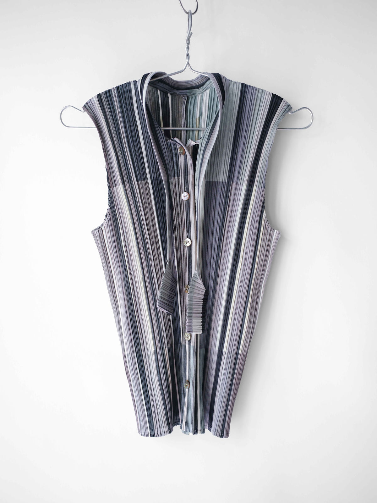 SS2003 ISSEY MIYAKE PLEATSPLEASE PLEATED GREEN SLEEVELESS SS SHIRT