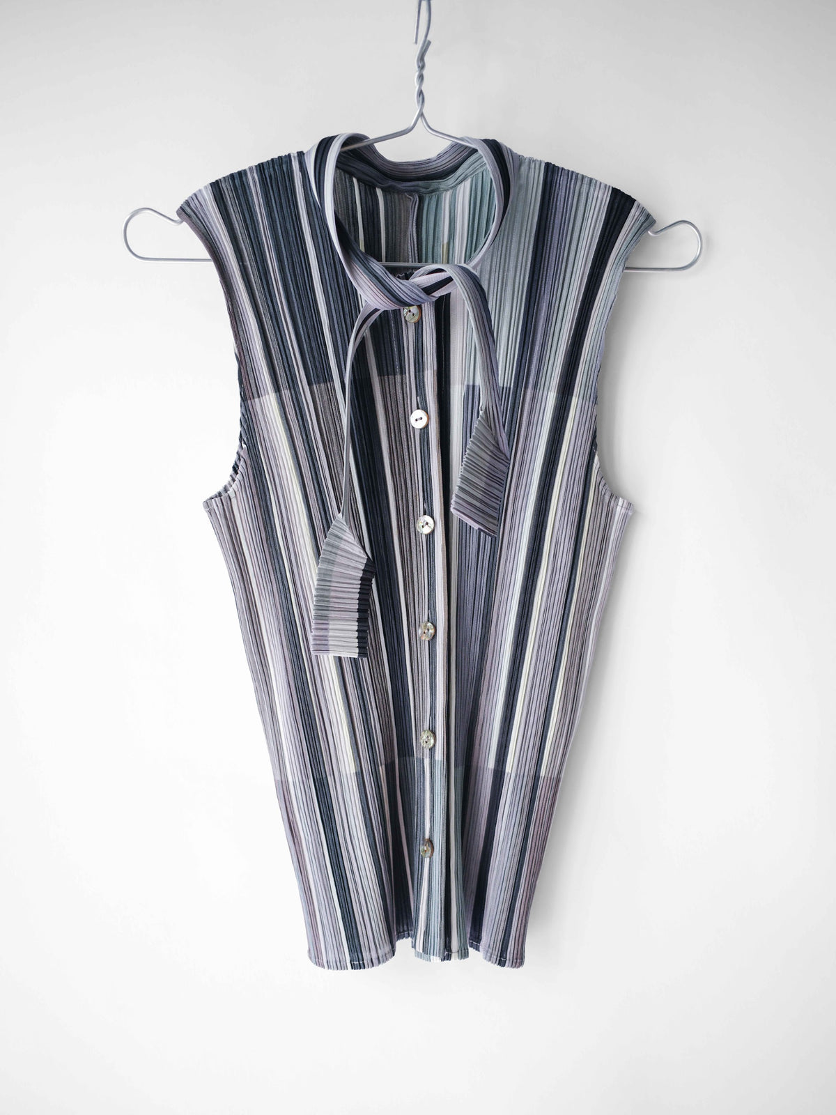 SS2003 ISSEY MIYAKE PLEATSPLEASE PLEATED GREEN SLEEVELESS SS SHIRT