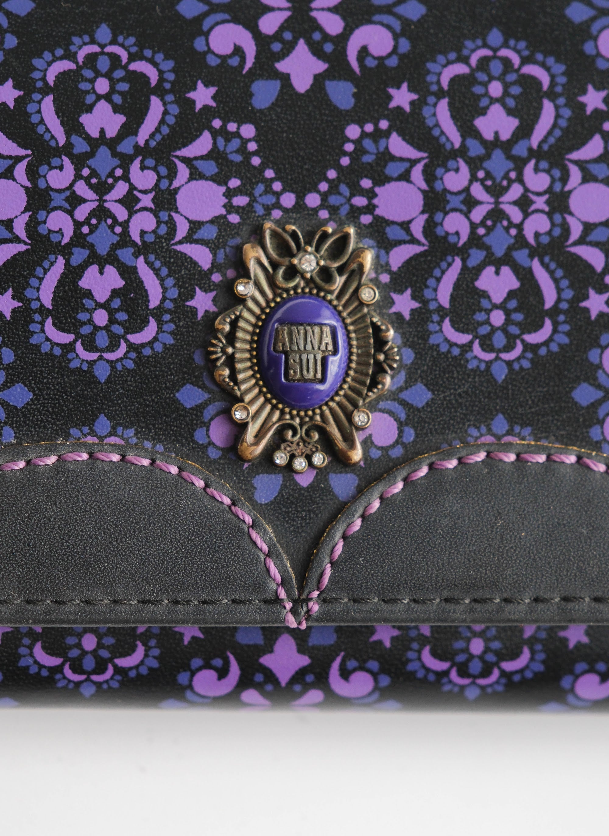 VINTAGE BLACK "ANNA SUI" SLG PURPLE PATTERN LEATHER LONG WALLET