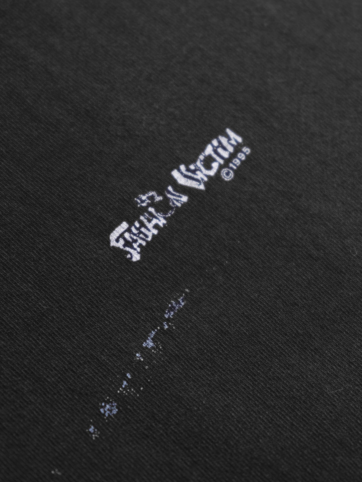 VINTAGE BLACK FASHION VICTIM "HANGOVERS SUCK!" T-SHIRT