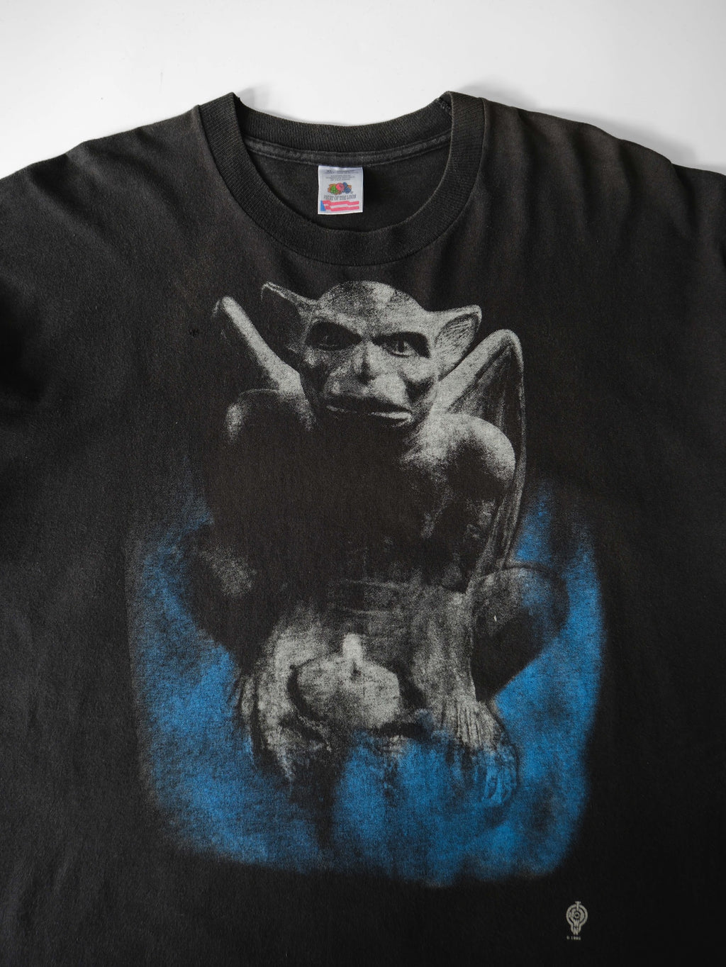 VINTAGE BLACK " GARGOYLE 1995 MOB TOWN " T-SHIRT