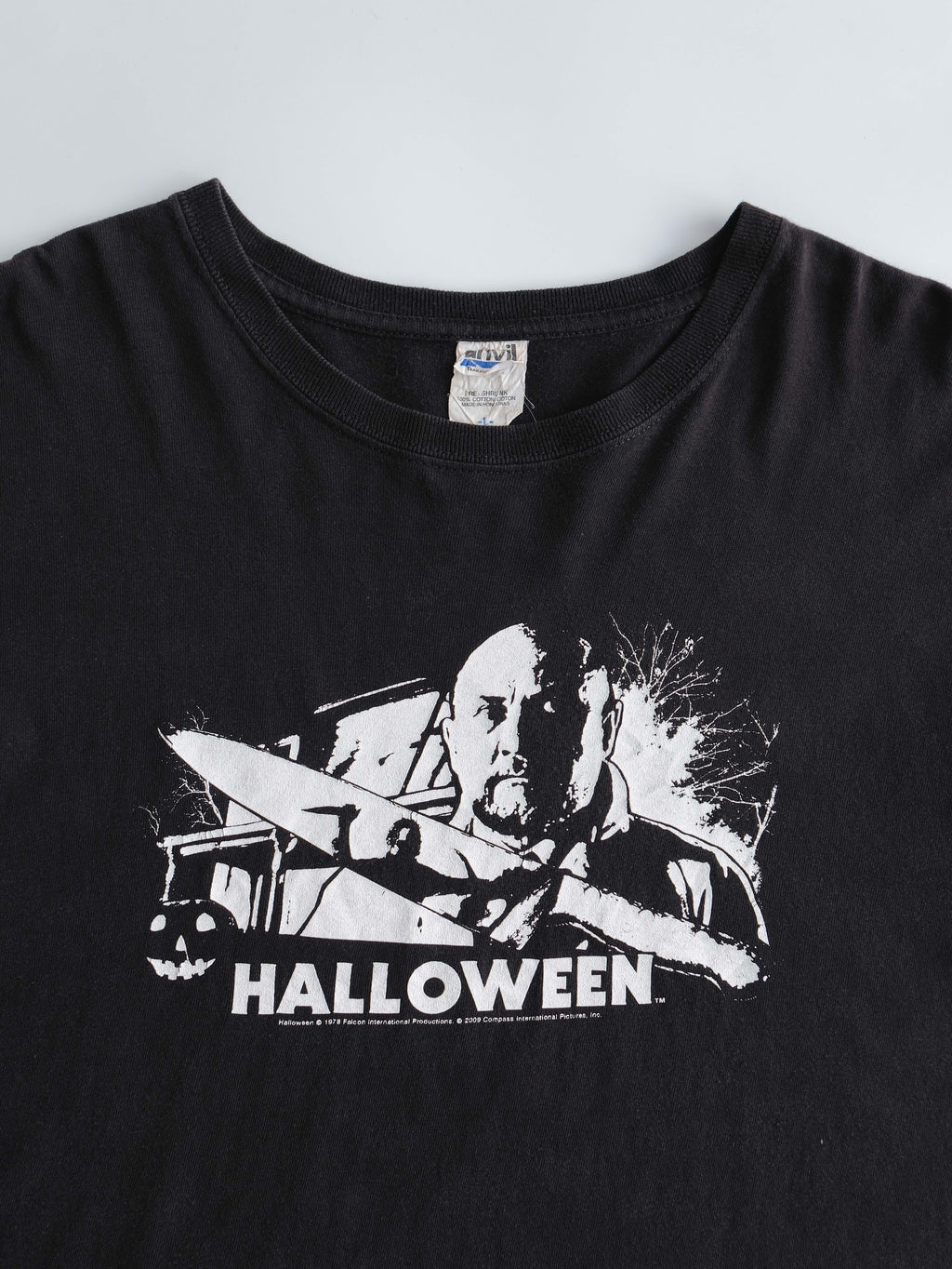 VINTAGE BLACK HALLOWEEN T-SHIRT