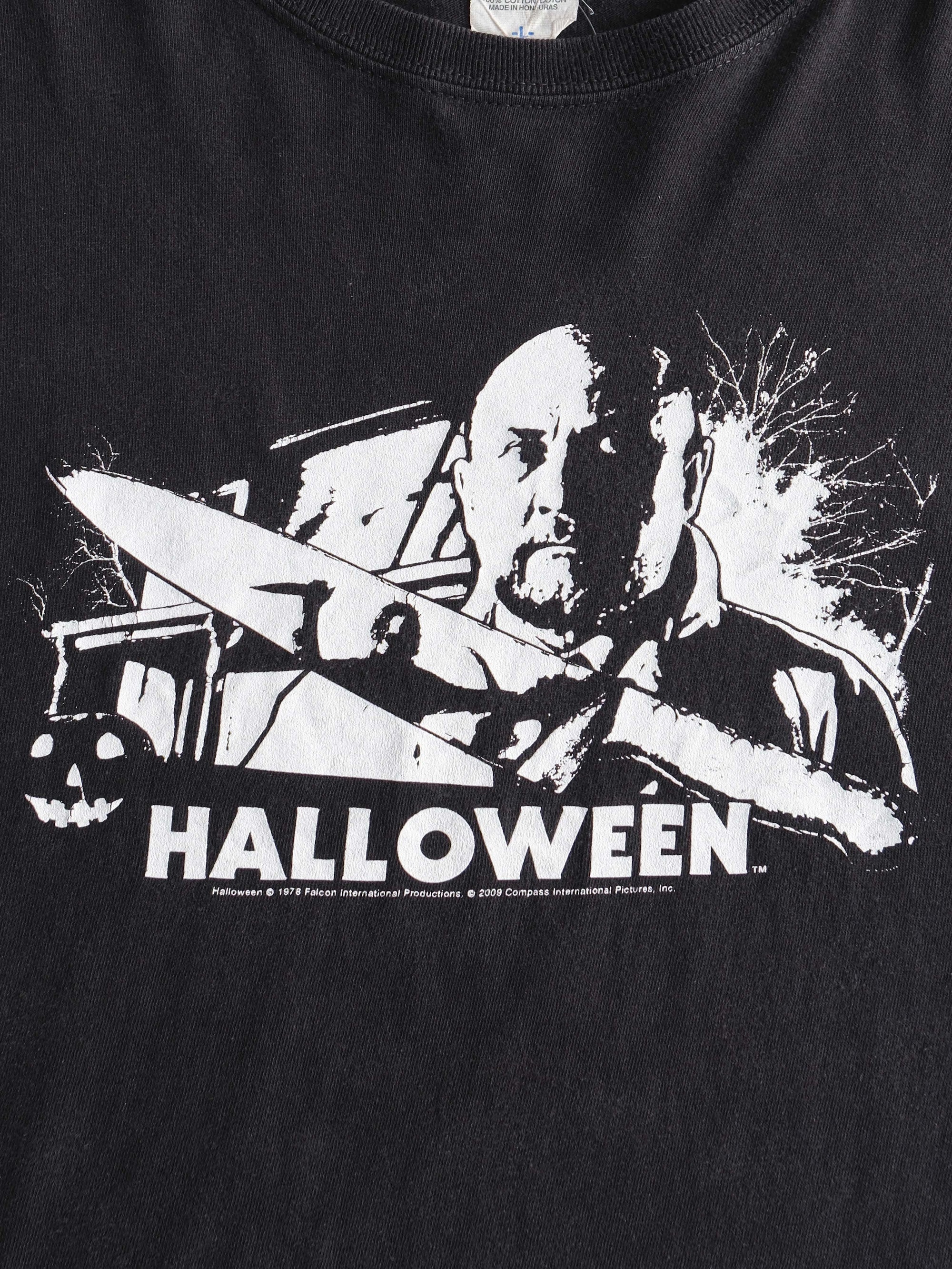 VINTAGE BLACK HALLOWEEN T-SHIRT