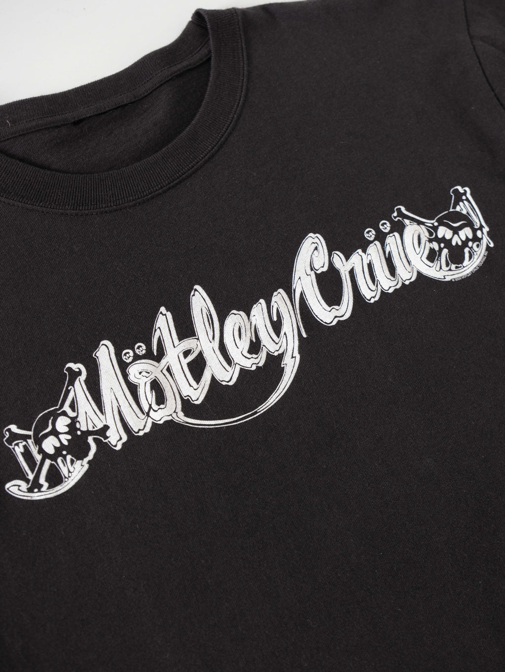 VINTAGE BLACK " MOTLEY CRUE " T-SHIRT