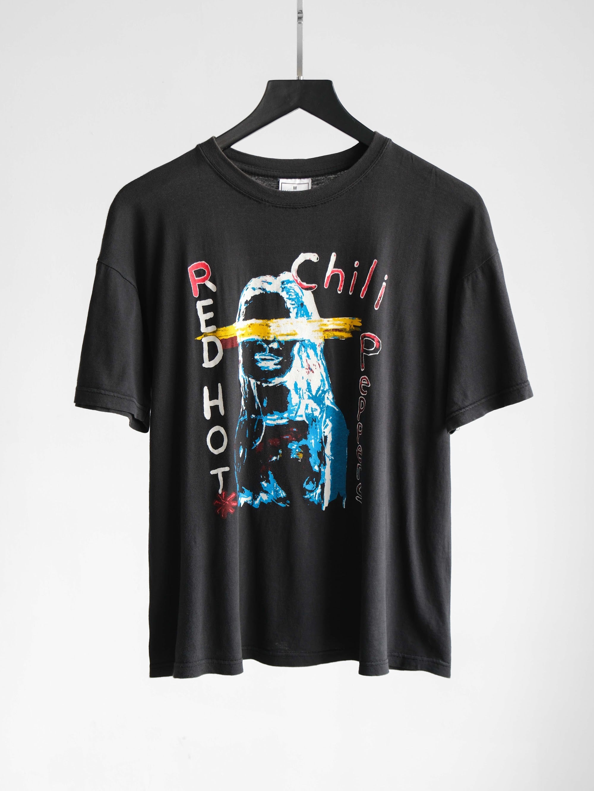 VINTAGE BLACK RED HOT CHILI PEPPERS " BY THE WAY " BOOTLEG T-SHIRT