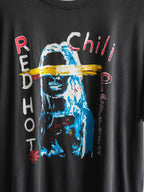 VINTAGE BLACK RED HOT CHILI PEPPERS " BY THE WAY " BOOTLEG T-SHIRT