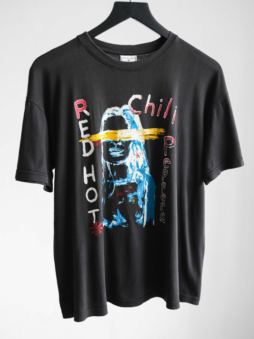 VINTAGE BLACK RED HOT CHILI PEPPERS " BY THE WAY " BOOTLEG T-SHIRT