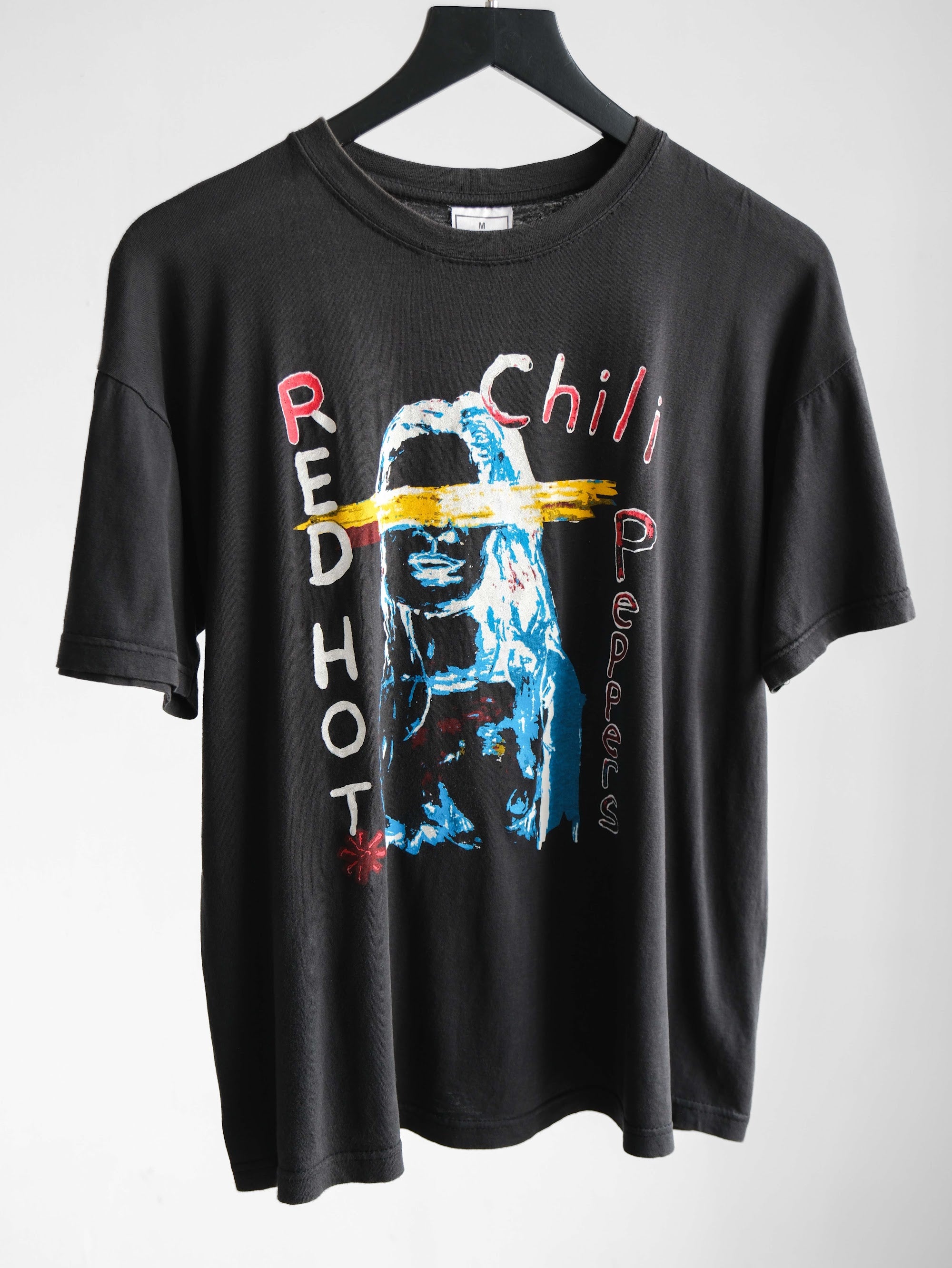 VINTAGE BLACK RED HOT CHILI PEPPERS " BY THE WAY " BOOTLEG T-SHIRT
