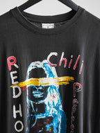 VINTAGE BLACK RED HOT CHILI PEPPERS " BY THE WAY " BOOTLEG T-SHIRT