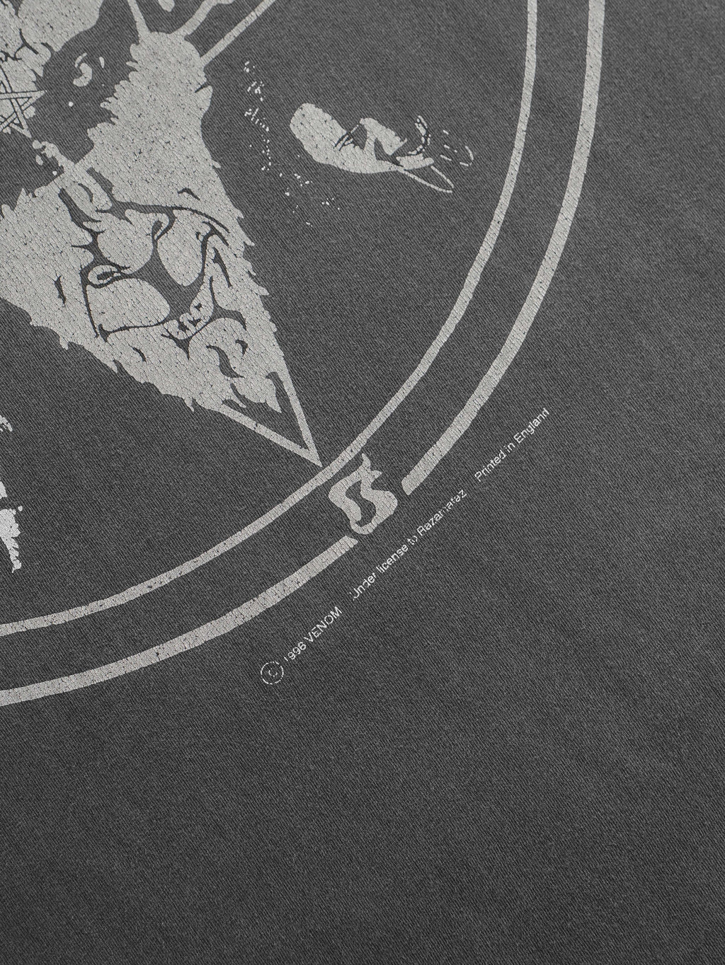 VINTAGE BLACK "VENOM" LEGENDARY GOAT MOTIF BAND T-SHIRT