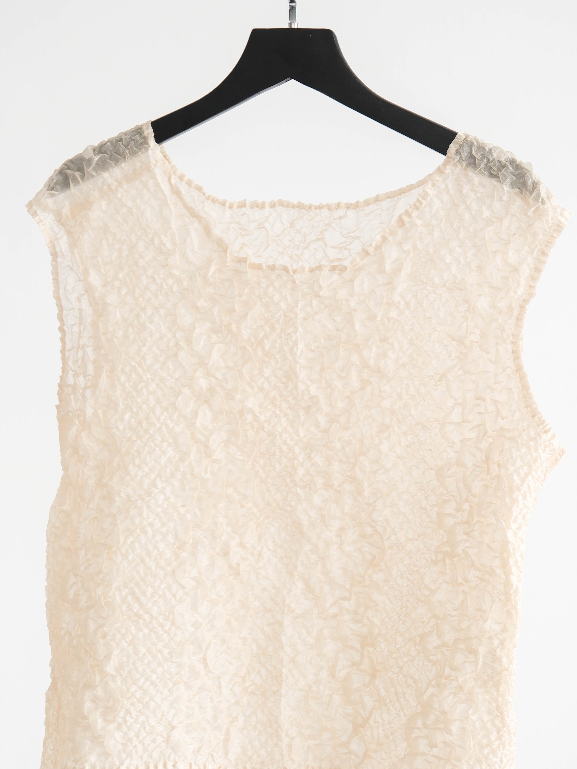 VINTAGE PLEATS BEIGE ELEGANACE TANK TOP