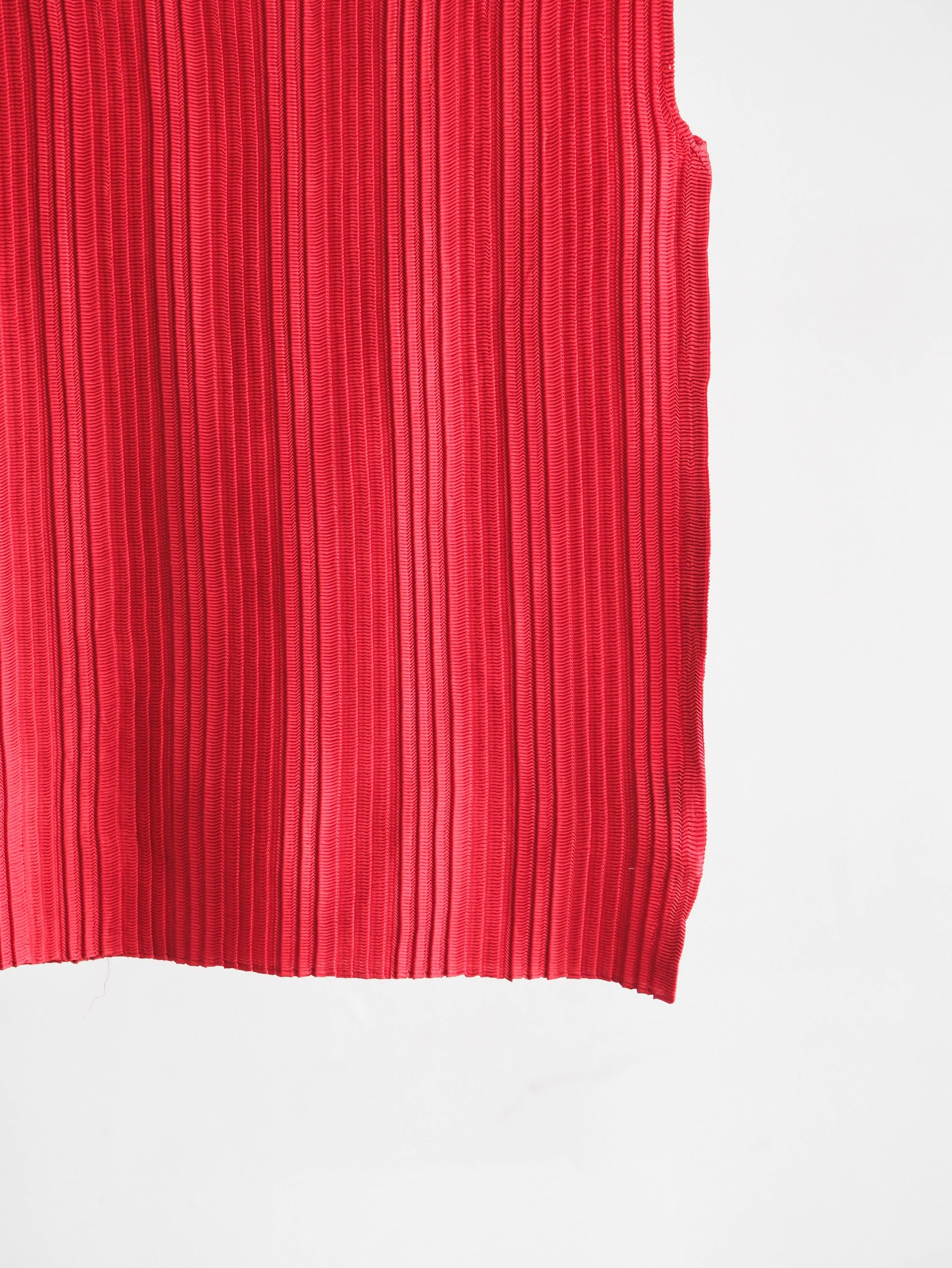 VINTAGE PLEATS RED PACO RABANNE TANK TOP